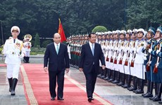 Cambodian PM Hun Sen concludes official trip to Vietnam