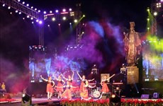 Hanoi rings in 2019 with New Year’s festivities