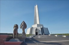 Cambodia inaugurates Win-Win Monument 