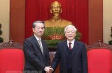 Vietnamese Party, State leader welcomes Chinese ambassador