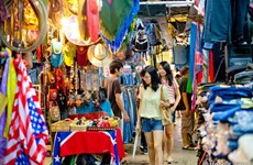 Famous bazaar in Thailand continues attracting visitors