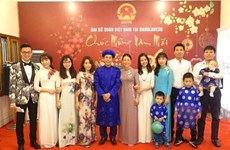 Vietnamese expats in Bangladesh join post-Tet gathering