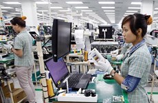 Samsung helps train Vietnamese support industry experts 