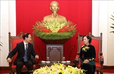 Party official receives Soong Ching Ling Foundation leader 