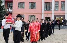 Hung Kings’ death anniversary commemorated overseas