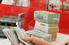 Reference exchange rate up 10 VND on April 19 