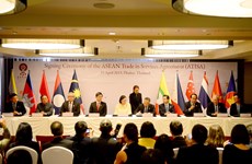 ASEAN economic ministers ink investment, trade pacts