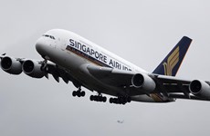 Singapore Airlines’ net profit halves in 2018 fiscal year