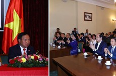 PM visits Vietnamese Embassy in Russia