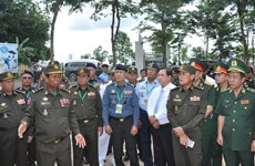 Cambodian military officers visit Binh Phuoc province