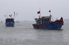  Fishing boat saves 32 foreign fishermen  