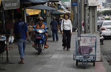 Thailand to double fine on motorbike approaching footpaths