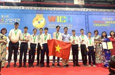 Hanoi students win gold medals at int’l invention contest