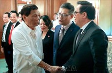 Vietnamese Party delegation visits Philippines 