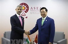 Deputy PM holds bilateral meetings on AMM-52 sidelines