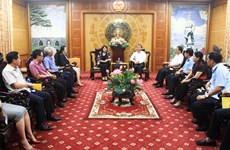 Vice President presents aid to storm victims in Thanh Hoa