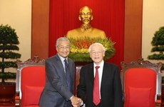 Party leader-President receives Malaysian Prime Minister 