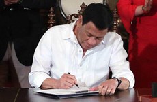 Philippine President names new military chief 