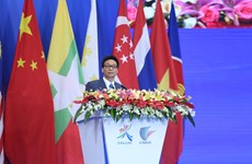 Deputy PM attends opening ceremony of 16th CAEXPO, CABIS