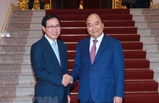 Prime Minister commits support to Samsung Vietnam 