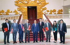 Vietnam creates optimal conditions for foreign investors: PM Phuc 