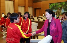 NA Chairwoman meets with national female footballers 
