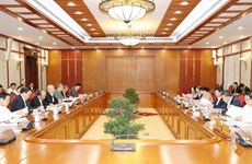 Politburo mulls over anti-corruption documents 