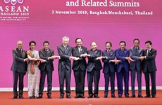 PM Nguyen Xuan Phuc attends opening ceremony of 35th ASEAN Summit