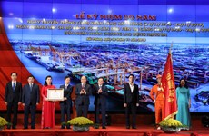 Hai Phong Port’s workers honoured with Labour Order