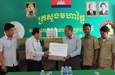 Foot-and-mouth disease vaccines provided for Cambodian province
