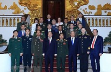 PM Phuc receives foreign military leaders