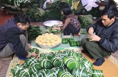 Traditional Tet food offerings to ancestors 