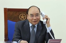 PM holds phone talks with Lao, Cambodian counterparts 