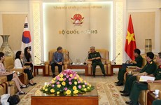 Vietnam hopes for more RoK support to tackle post-war bomb consequences