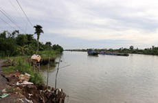 Mekong Delta province faces worsening river, canal erosion