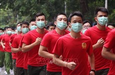 People in Hai Phong run for public health