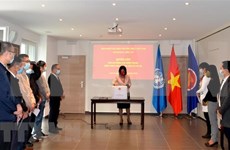 Vietnamese representative agencies abroad raise funds for flood-hit people