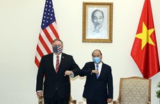 Prime Minister Nguyen Xuan Phuc hosts US Secretary of State