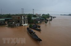 Indian Government sends aid to flood victims in central Vietnam