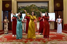 Vietnamese people worldwide celebrate Tet holiday