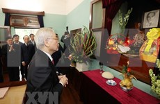 Top leader visits House No.67 in tribute to President Ho Chi Minh