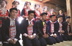 Red Dao ethnic minority people preserve weaving skills