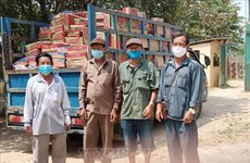 Vietnamese citizens hit by pandemic in Cambodia receive support