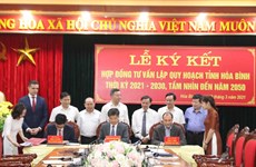 Consulting contract on Hoa Binh planning signed
