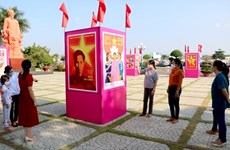 Posters on President Ho Chi Minh’s departure to seek ways for nat’l salvation on display