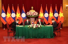 Pathet Lao newspaper spotlights close-knit Vietnam-Laos ties