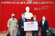 Vietnam receives medical equipment, supplies from Poland