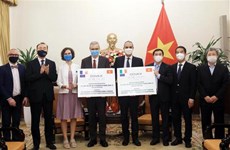 Vietnam receives 1.5 million doses of COVID-19 vaccine from France, Italy 