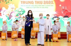 Vice President visits child patients ahead of Mid-Autumn Festival 