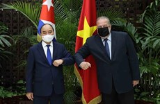 President Nguyen Xuan Phuc meets Cuban Prime Minister